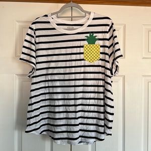 Old Navy T-shirt